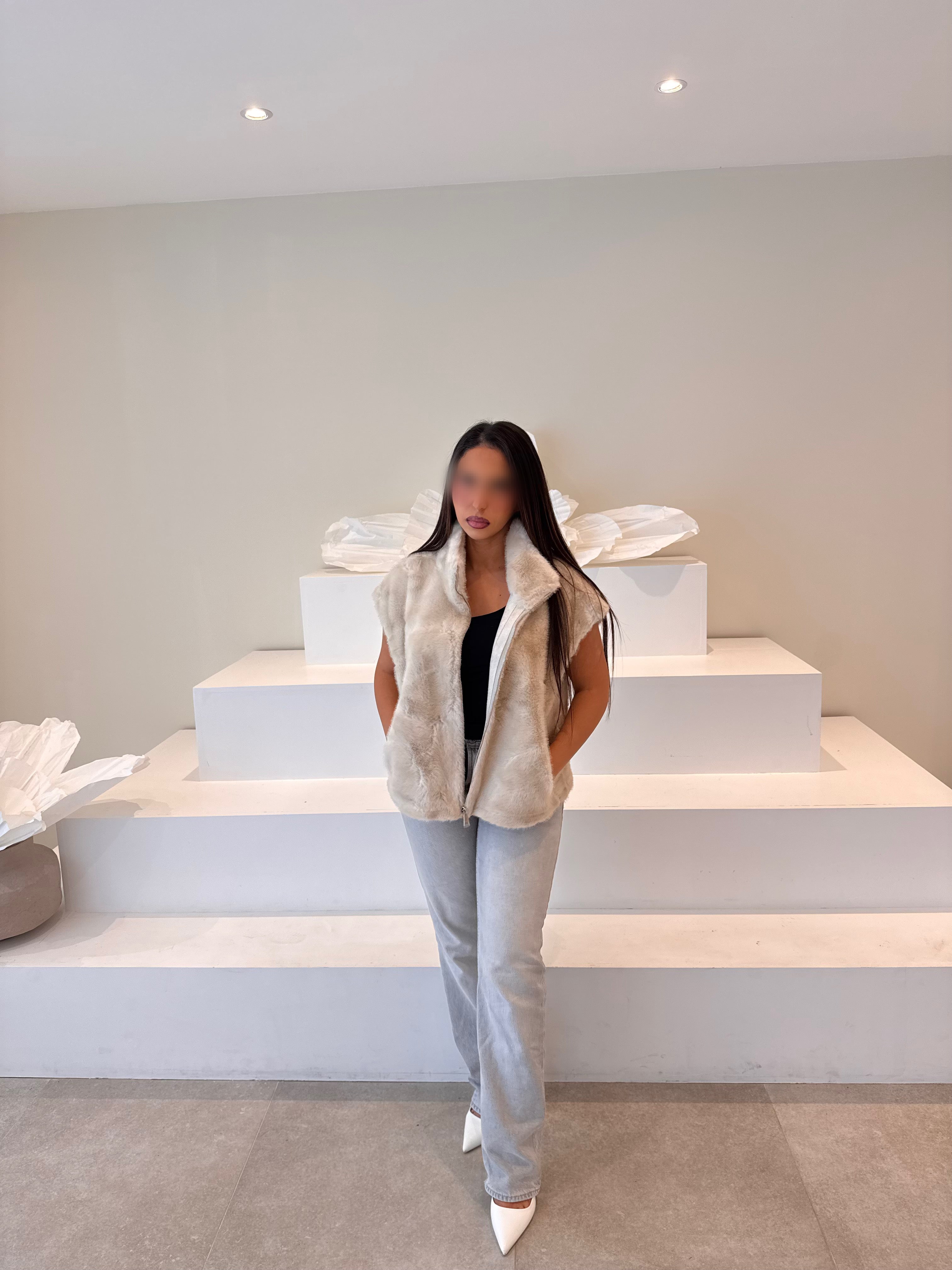 Fourrure sans manche